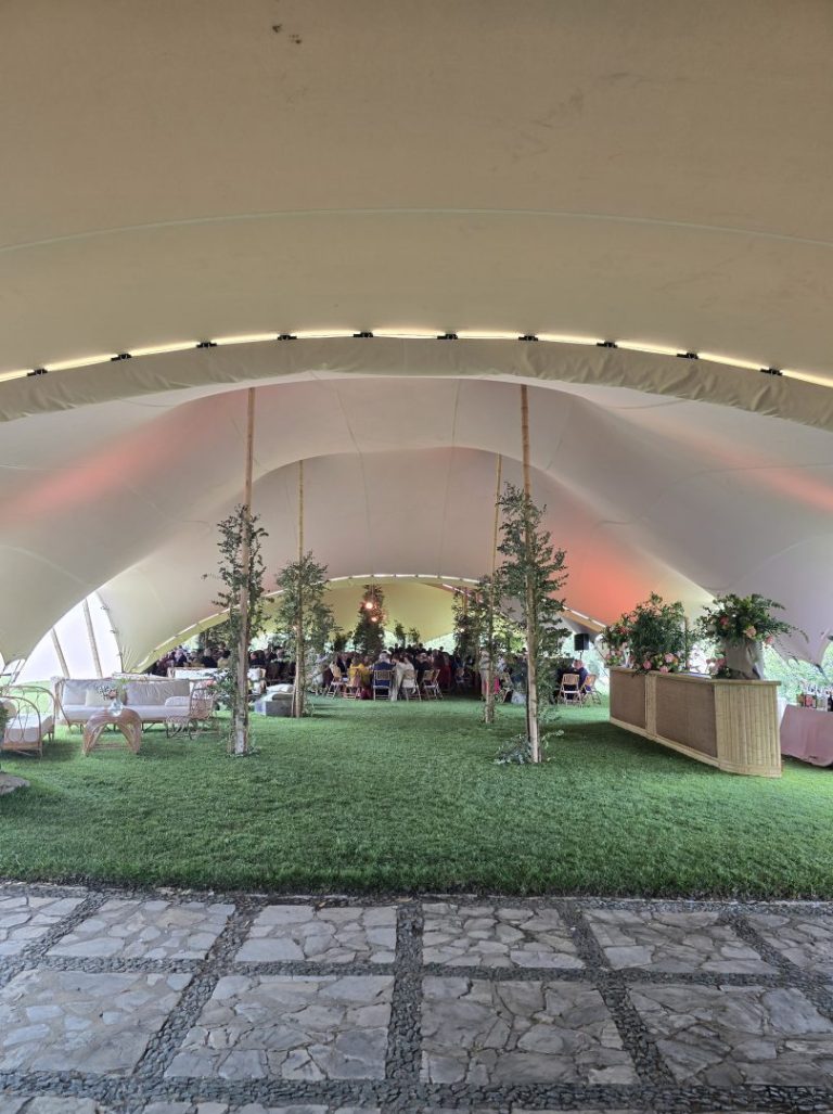 Boda en una finca privada: una gran carpa Beduina para disfrutar del exterior - Imagen 7