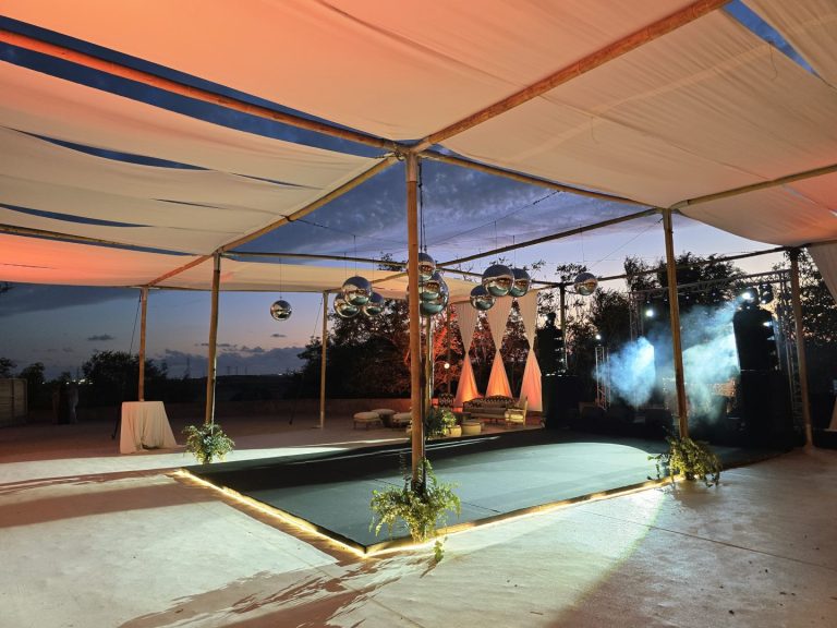 Boda en Finca Las Quinientas, Jerez: carpas, estructuras e iluminación para una boda de verano - Imagen 12
