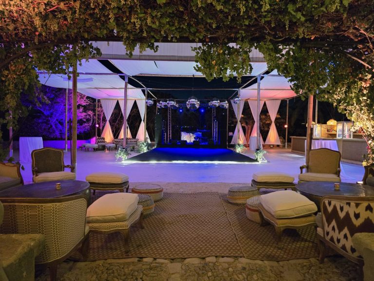 Boda en Finca Las Quinientas, Jerez: carpas, estructuras e iluminación para una boda de verano - Imagen 9
